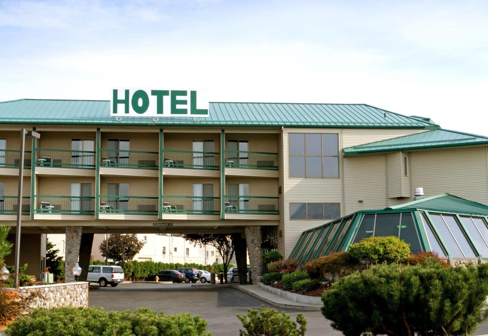 Cedars Inn Wenatchee Exterior foto